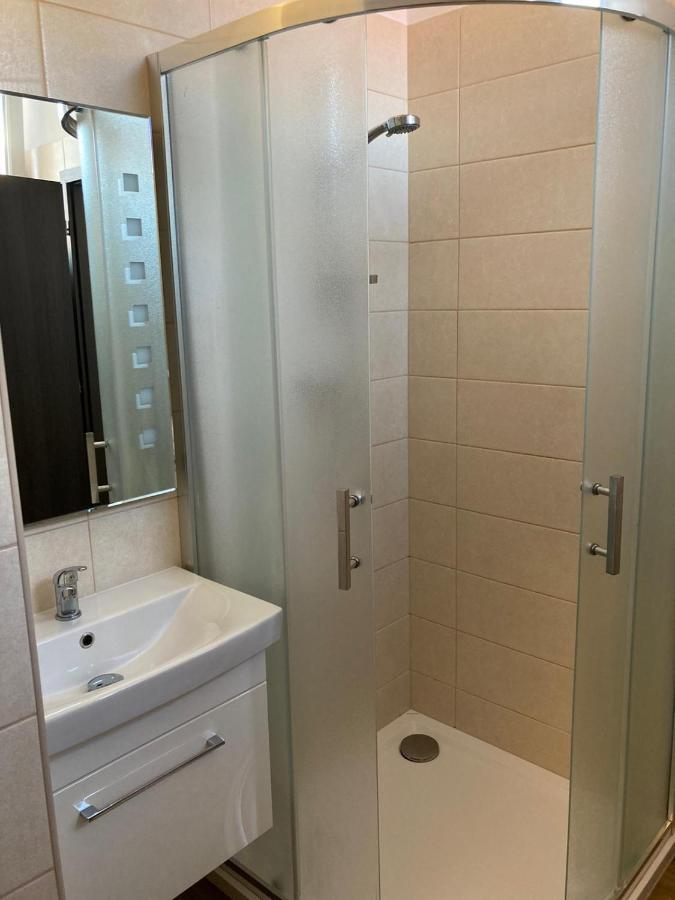 Apartmany Na Trojce ジャテツ エクステリア 写真