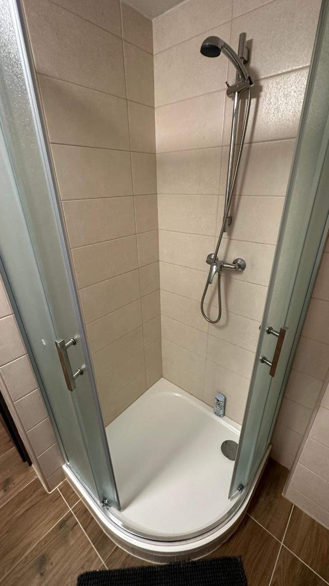 Apartmany Na Trojce ジャテツ エクステリア 写真